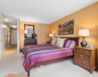 30 E Huron Street - Photo Thumbnail 7