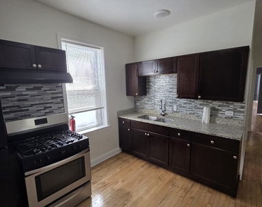 4926 W Rice Street - Photo Thumbnail 8