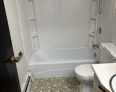 200 Madison Street - Photo Thumbnail 9