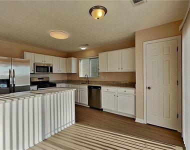 108 Silver Bow Lane - Photo Thumbnail 4