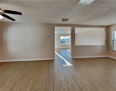 108 Silver Bow Lane - Photo Thumbnail 1