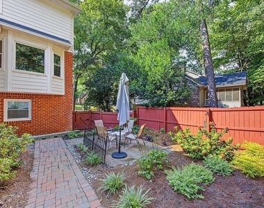 2132 Dunwoody Glen - Photo Thumbnail 22