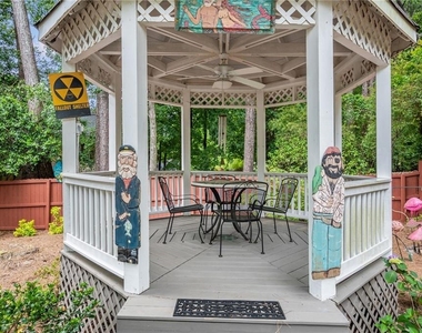 2132 Dunwoody Glen - Photo Thumbnail 28