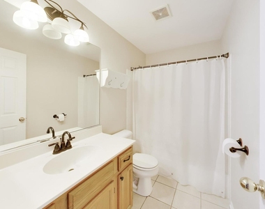 939 Charlela Lane - Photo Thumbnail 22