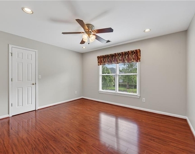 3760 Peachbluff Court - Photo Thumbnail 13