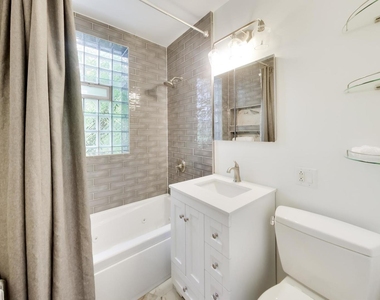 5421 S Dorchester Avenue - Photo Thumbnail 14