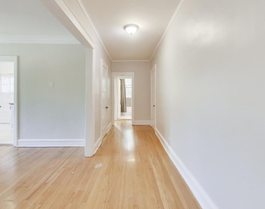 5421 S Dorchester Avenue - Photo Thumbnail 2