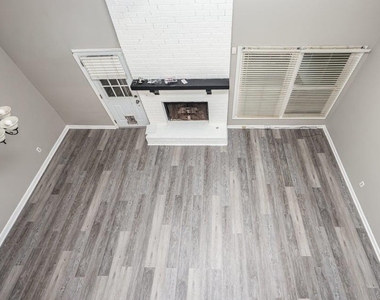 5031 Bell Drive Se - Photo Thumbnail 10