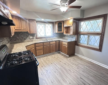 6848 S Keeler Avenue - Photo Thumbnail 3