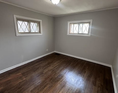 6848 S Keeler Avenue - Photo Thumbnail 7