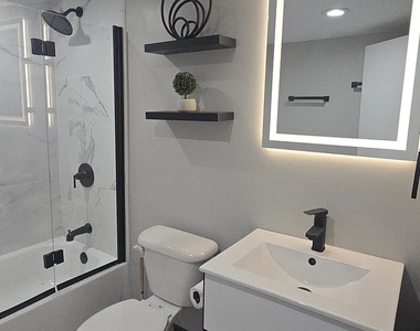 7228 S Talman Avenue - Photo Thumbnail 1