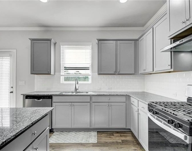 4770 Burningbush Way - Photo Thumbnail 10