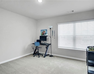 4770 Burningbush Way - Photo Thumbnail 21