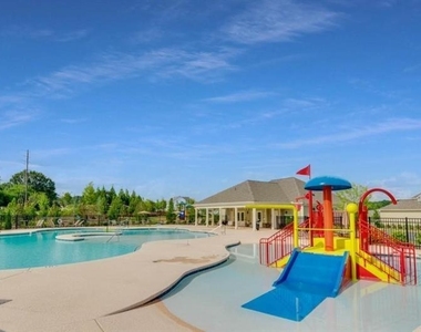 4770 Burningbush Way - Photo Thumbnail 43