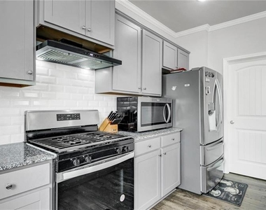 4770 Burningbush Way - Photo Thumbnail 11