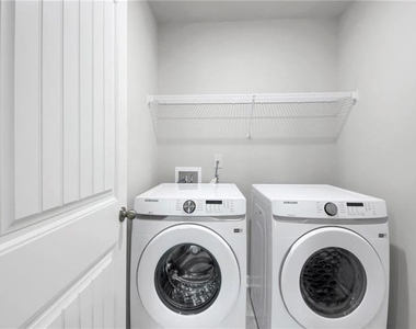 4770 Burningbush Way - Photo Thumbnail 28