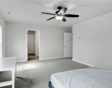 4770 Burningbush Way - Photo Thumbnail 18