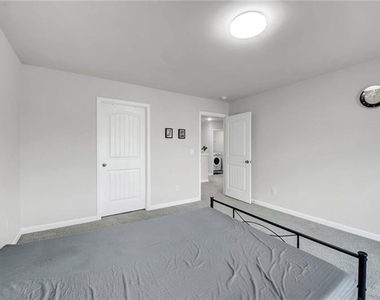 4770 Burningbush Way - Photo Thumbnail 26