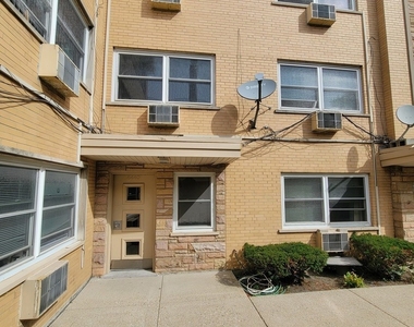 6440 N Richmond Street - Photo Thumbnail 13