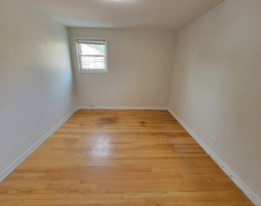 6440 N Richmond Street - Photo Thumbnail 6