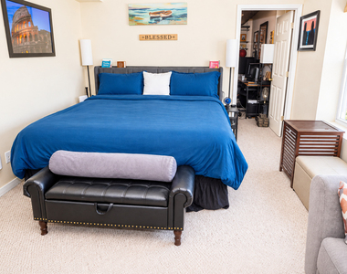 1021 E 46th Street - Photo Thumbnail 8