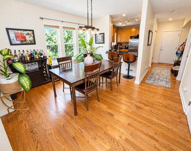 1021 E 46th Street - Photo Thumbnail 3