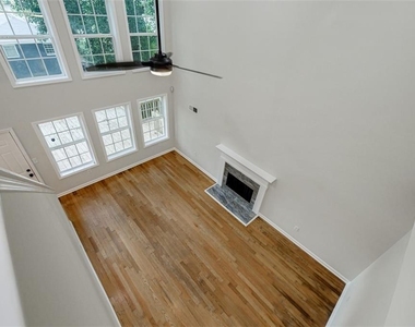 1040 Hubbard Street Sw - Photo Thumbnail 21