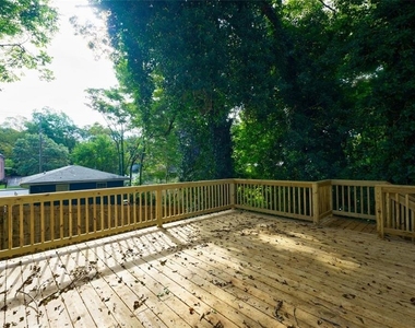 1040 Hubbard Street Sw - Photo Thumbnail 40