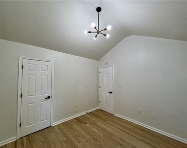 1040 Hubbard Street Sw - Photo Thumbnail 33