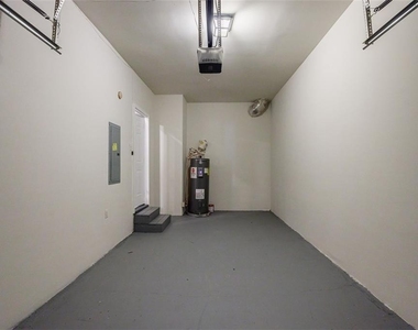 1040 Hubbard Street Sw - Photo Thumbnail 39