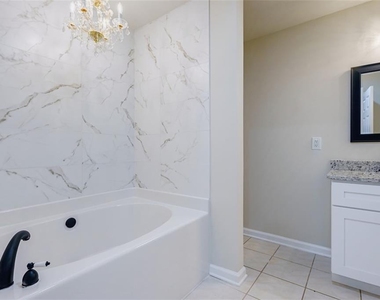 1040 Hubbard Street Sw - Photo Thumbnail 25