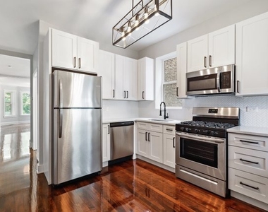 2641 W Altgeld Street - Photo Thumbnail 7