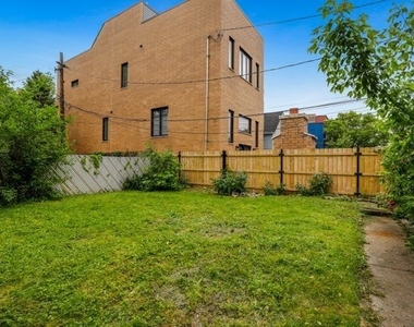 2641 W Altgeld Street - Photo Thumbnail 15