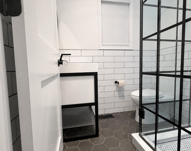 1950 W Foster Avenue - Photo Thumbnail 12