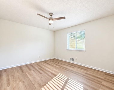 1659 Almand Creek Drive Sw - Photo Thumbnail 26
