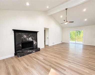 1659 Almand Creek Drive Sw - Photo Thumbnail 23