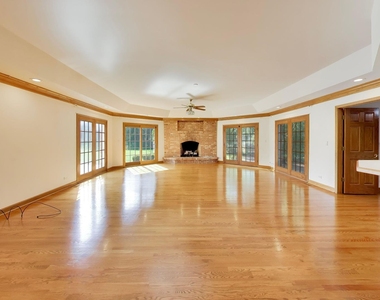 1400 Kurtis Lane - Photo Thumbnail 17
