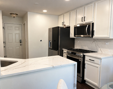 485 Metropolitan Street - Photo Thumbnail 8