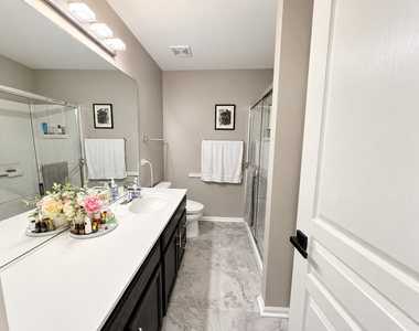 485 Metropolitan Street - Photo Thumbnail 13