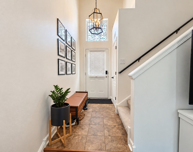 485 Metropolitan Street - Photo Thumbnail 2