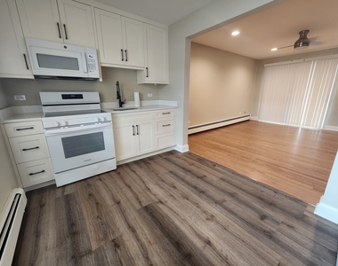 6024 W Irving Park Road - Photo Thumbnail 2