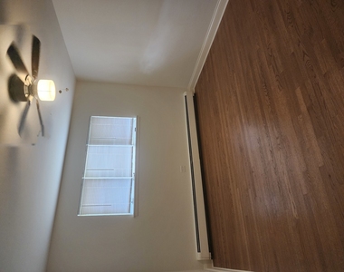 6024 W Irving Park Road - Photo Thumbnail 9