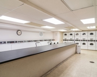 4250 N Marine Drive - Photo Thumbnail 17