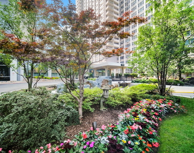4250 N Marine Drive - Photo Thumbnail 1