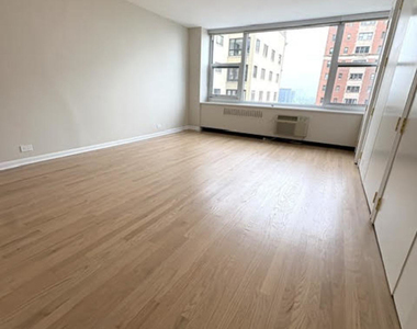 4250 N Marine Drive - Photo Thumbnail 14