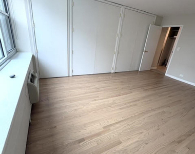 4250 N Marine Drive - Photo Thumbnail 15