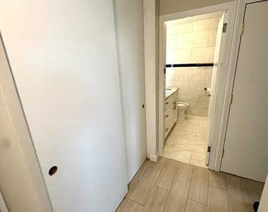 4250 N Marine Drive - Photo Thumbnail 13