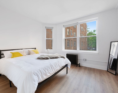 1347 W Estes Avenue - Photo Thumbnail 9