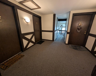 13628 Royal Court - Photo Thumbnail 17
