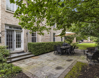 1015 White Pine Lane - Photo Thumbnail 16